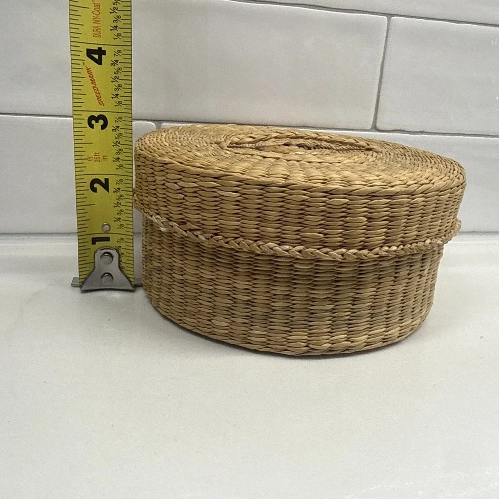 Vintage Woven Sweetgrass Basket w/Lid 5.5